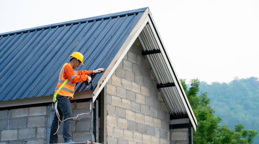 Professional gutter cleaning in Hardtner, KS
